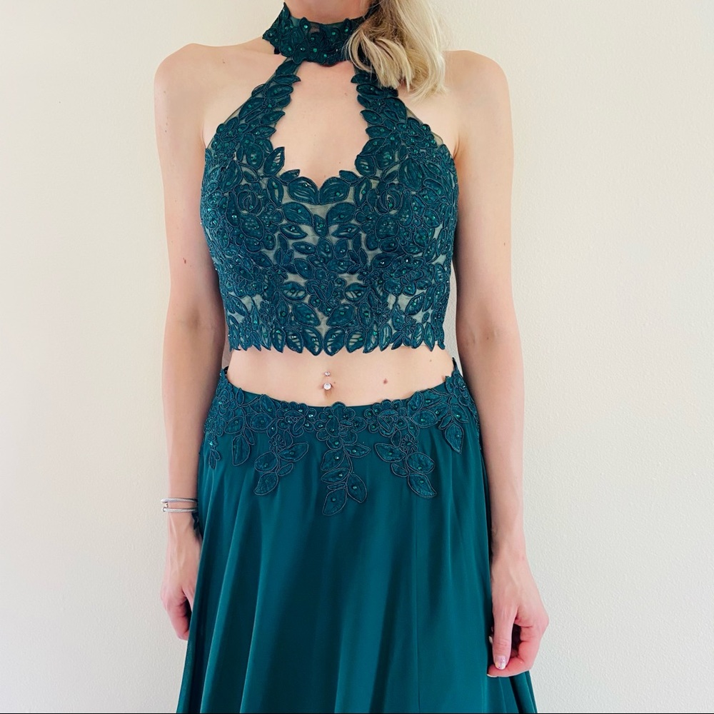 New Faviana Skirt and Top Elegant Lace Embroidered Prom Evening 2 Piece Set - Picture 5 of 11